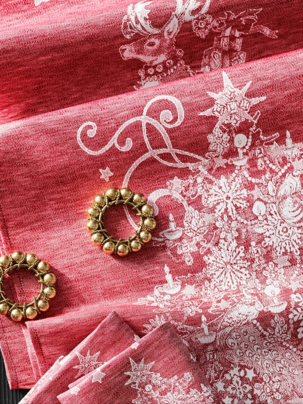 NIB Williams Sonoma Rose Red Jacquard Christmas Tree Kitchen Towels - Set of 2